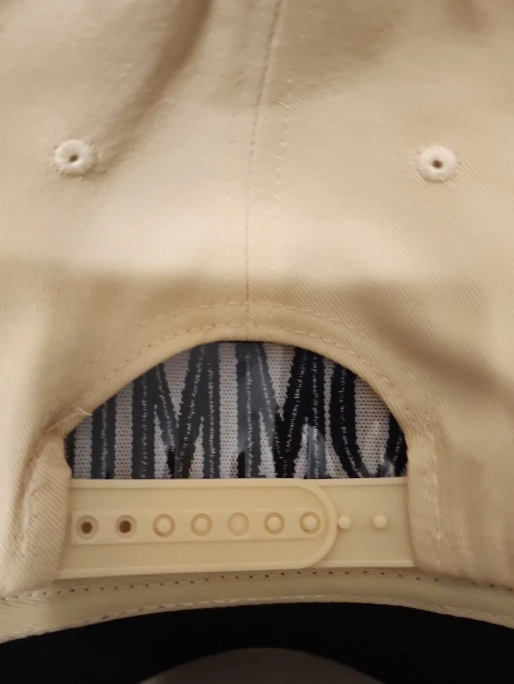 Mommin' Leopard-Trim Baseball Cap - Cream